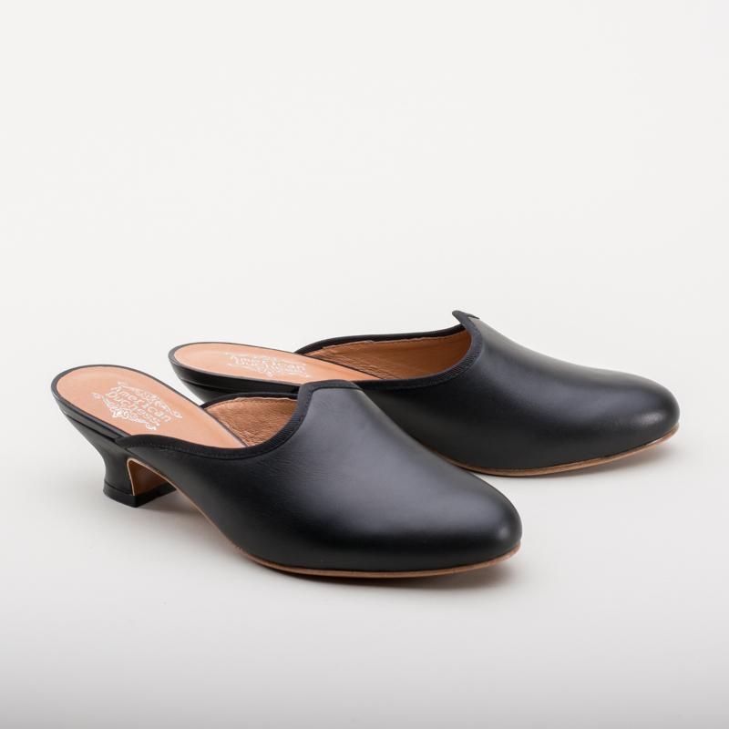 Sophie 18th Century Leather Mules (Black)(1760-1790)
